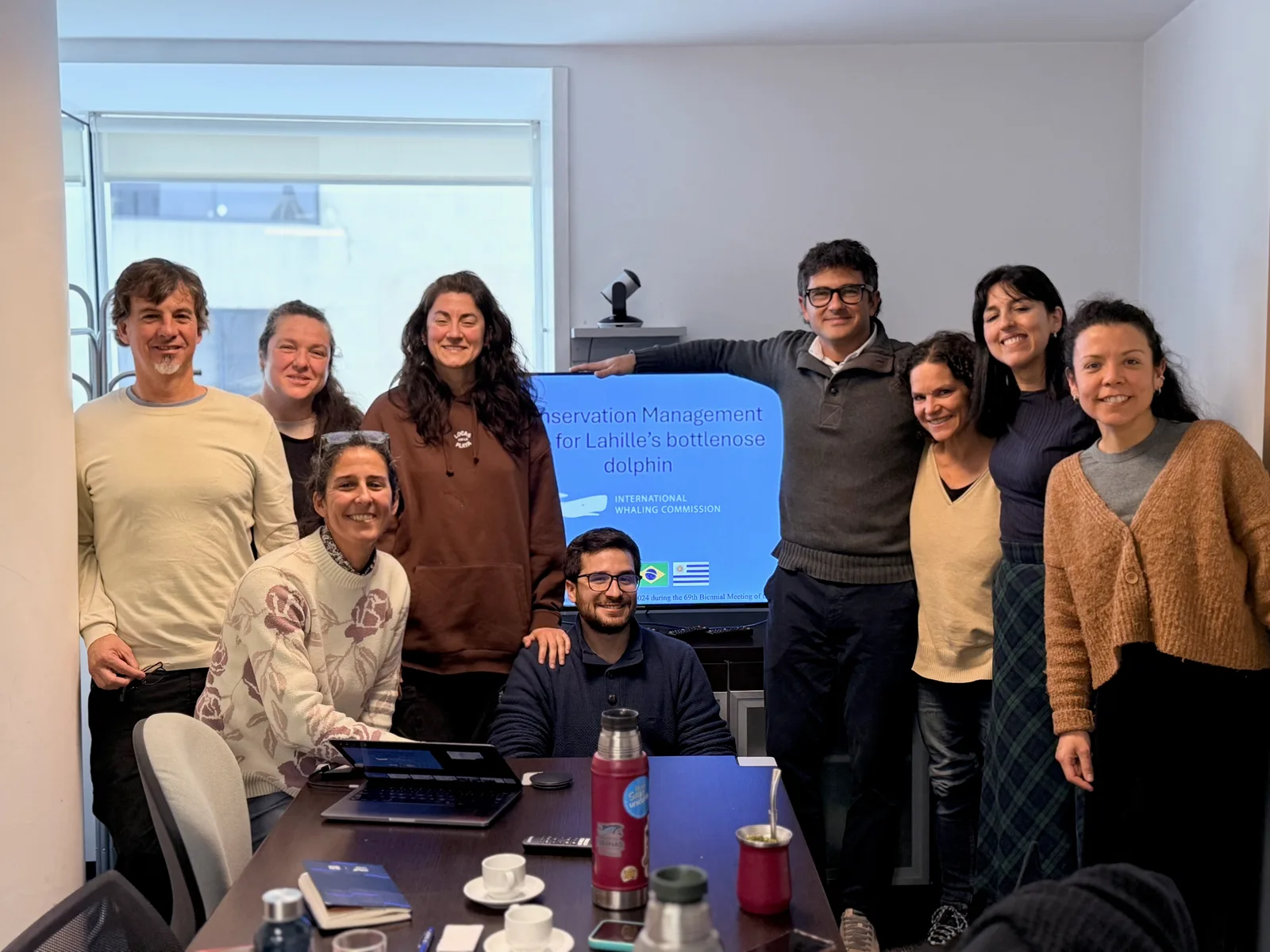 Equipo reunido con el Dr. Pedro Fruet en Montevideo